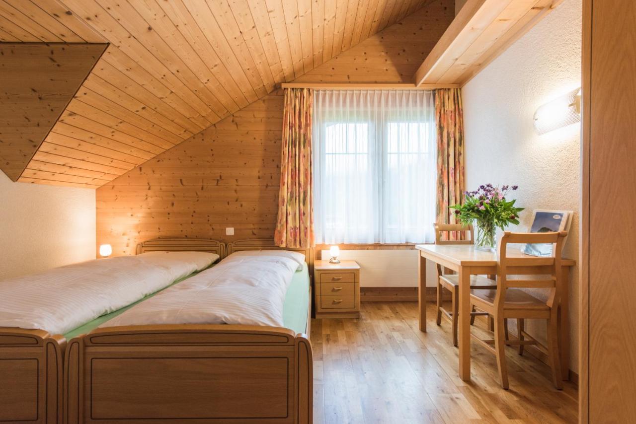 Hotel Alpenrose Beim Ballenberg Hofstetten bei Brienz Exterior photo