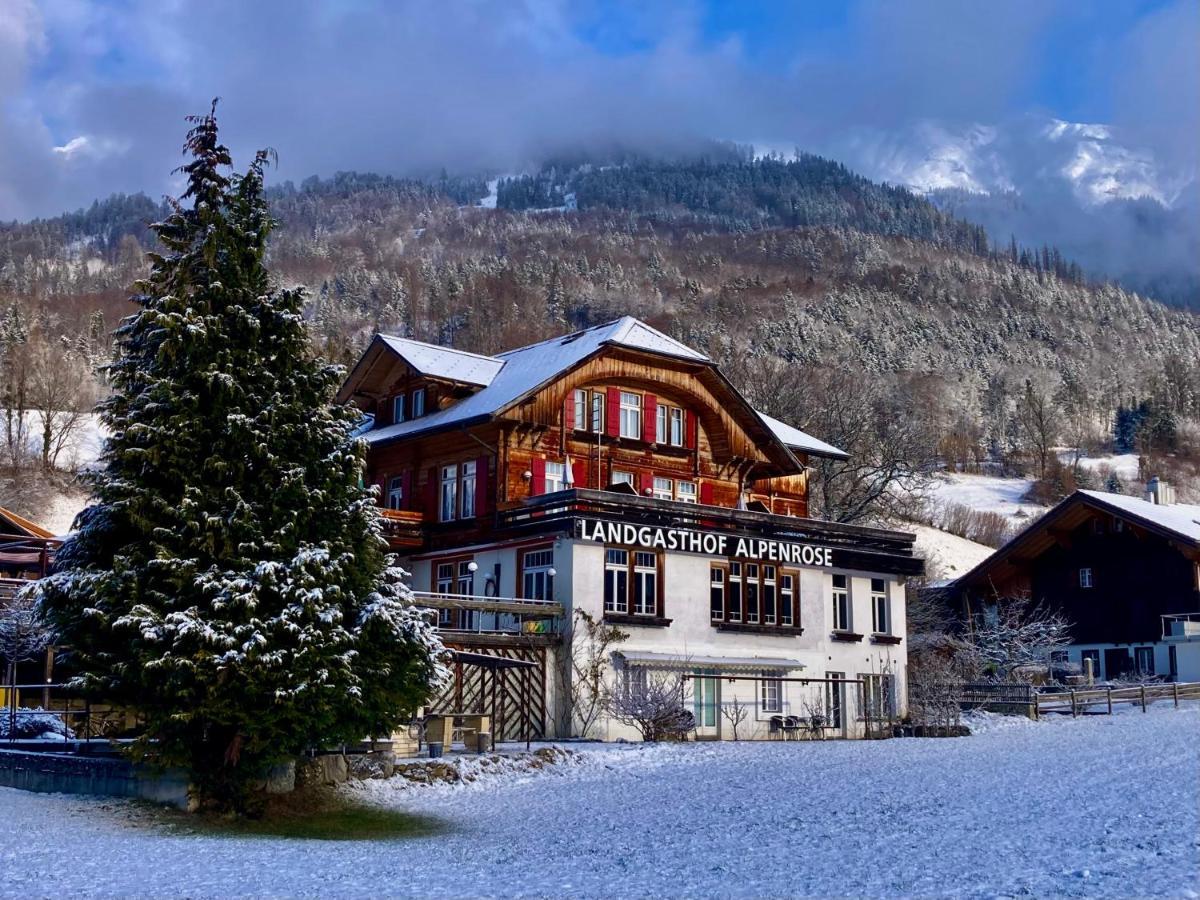 Hotel Alpenrose Beim Ballenberg Hofstetten bei Brienz Exterior photo